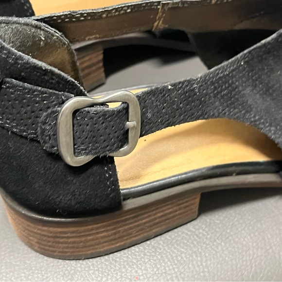 Women’s Charmed Suede open side black shoes side buckle 1” block heel size 9.5. - Picture 12 of 14